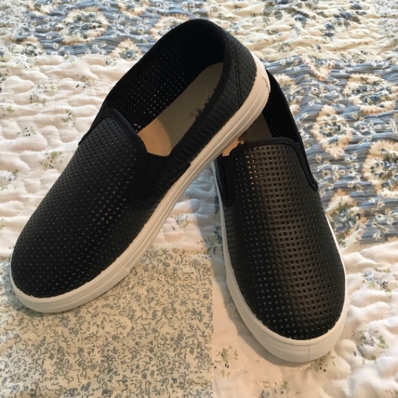 New Black slip on last one! - Picture 8 of 8